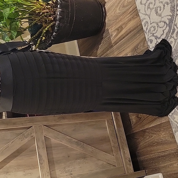 Betsy & Adam evening gown - Picture 10 of 12